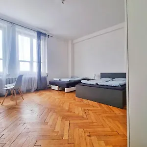  Апартаменты In Old Town